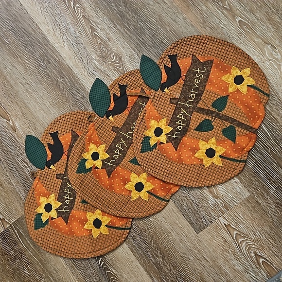Set of 3 Quilted Cotton Pumpkin Placemats - Picture 6 of 6